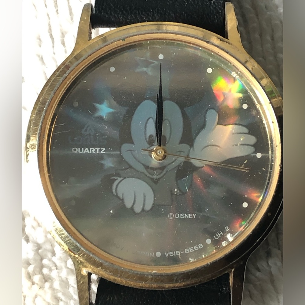 (910)Vintage disney LORUS mickey holograph Mens 35MM japan quartz watch